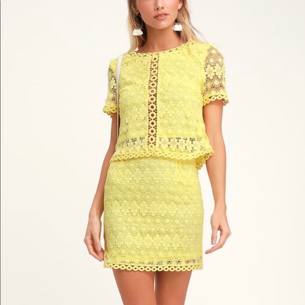 CUTER THAN YOU YELLOW CROCHET LACE MINI SKIRT